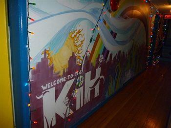 Kelowna International Hostel Bagian luar foto